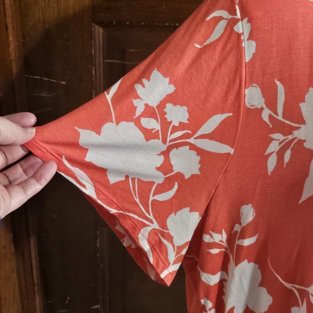 Lane Bryant Floral Swing Tee Dark Coral Size 22/24 - Picture 7 of 9